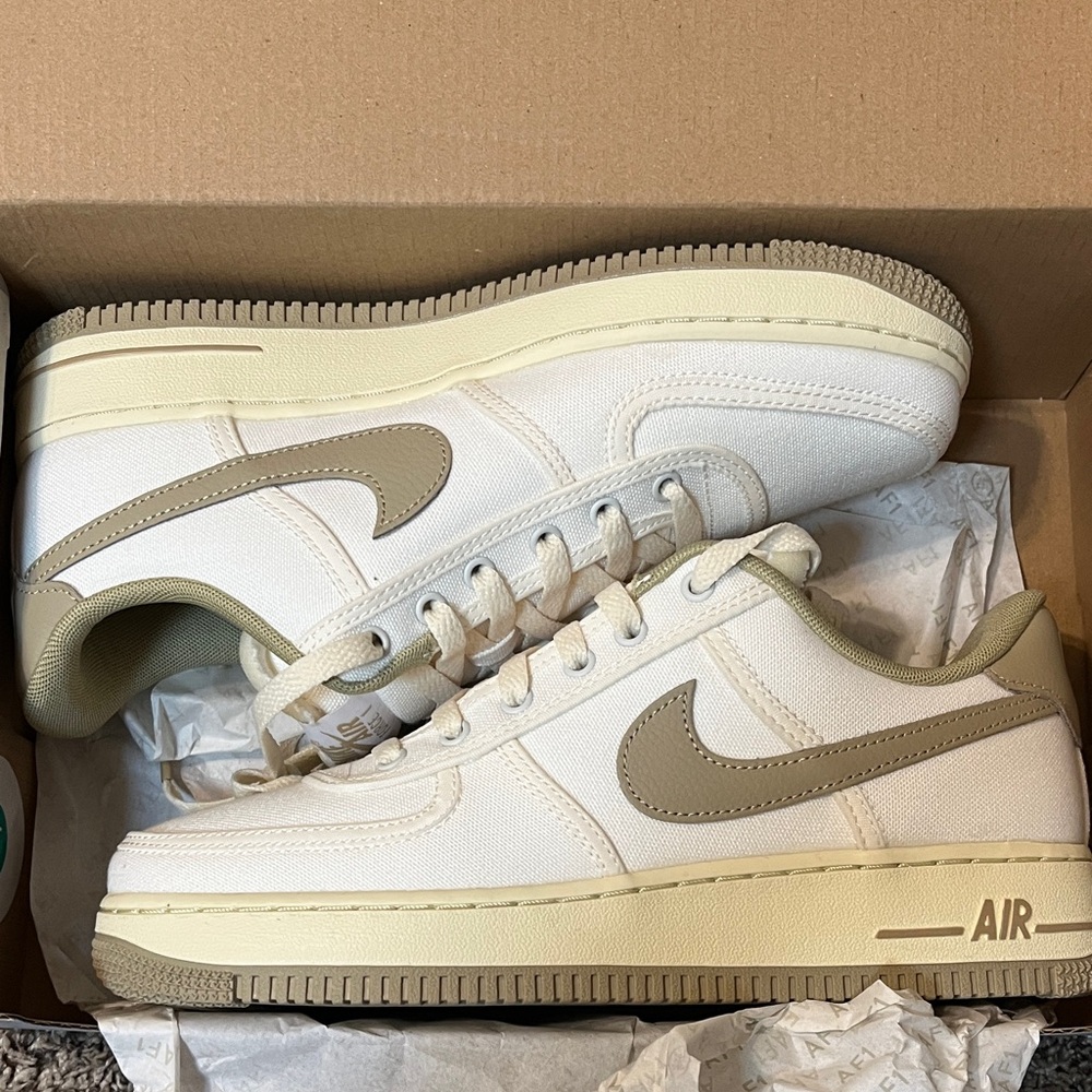 Nike Air Force 1 Low in White and Tan 9W 7.5M original box